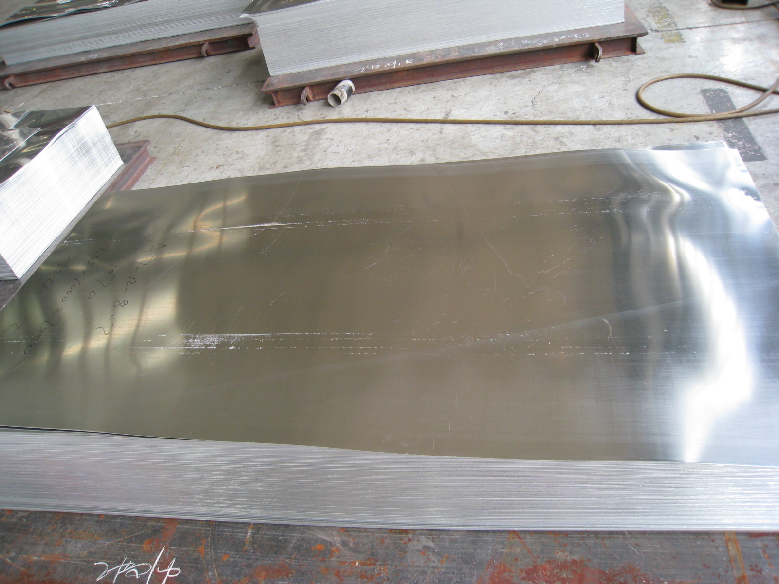 Why choose insulation aluminum jacketing sheet plate